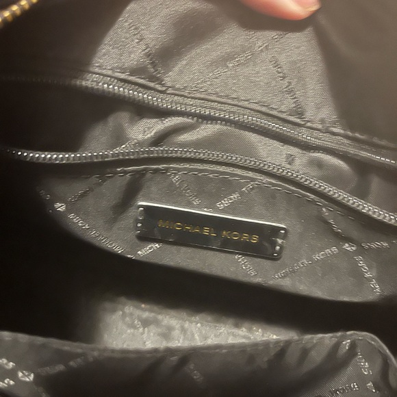 Michael Kors bag and wallet set - Picture 5 of 8